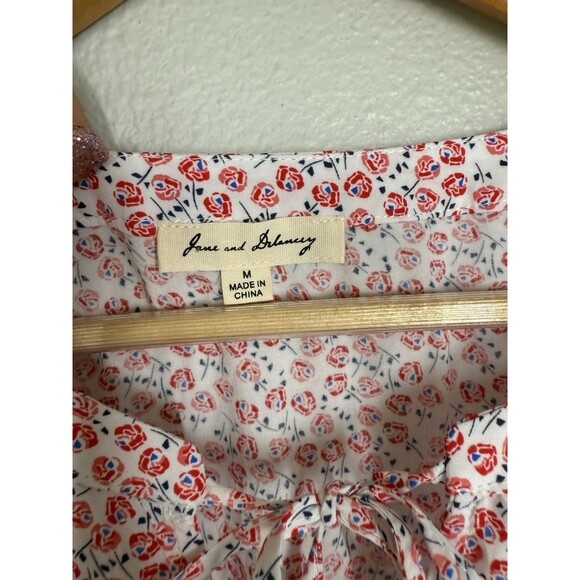 JANE and DELANCEY Anthropologie Red Floral Babydoll Top Size M Tiered Blouse - Picture 4 of 9